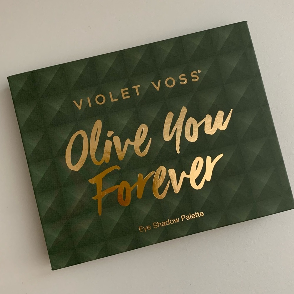 Olive eyeshadow palette
